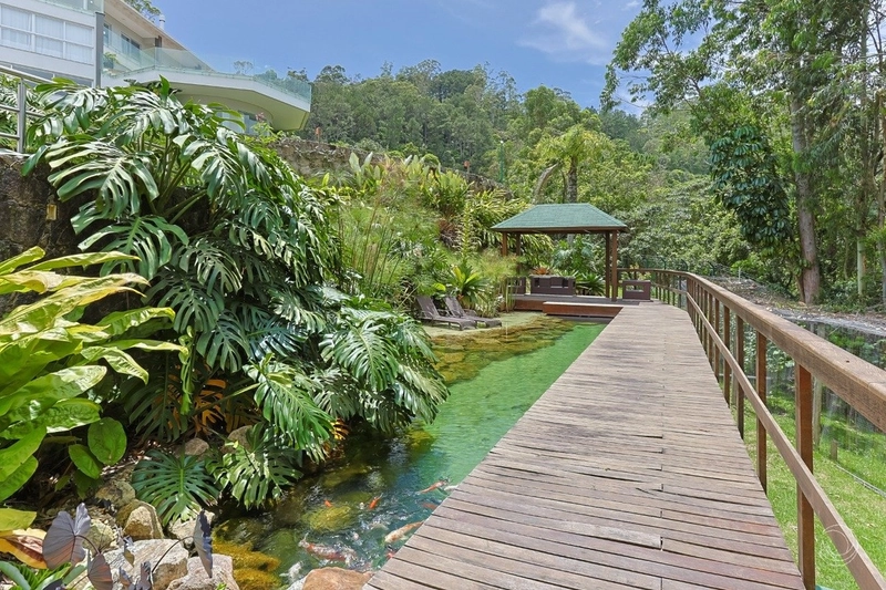 Casa alto padrão com 5 suítes em Cacupé: 28ª foto da galeria de imagens do imóvel