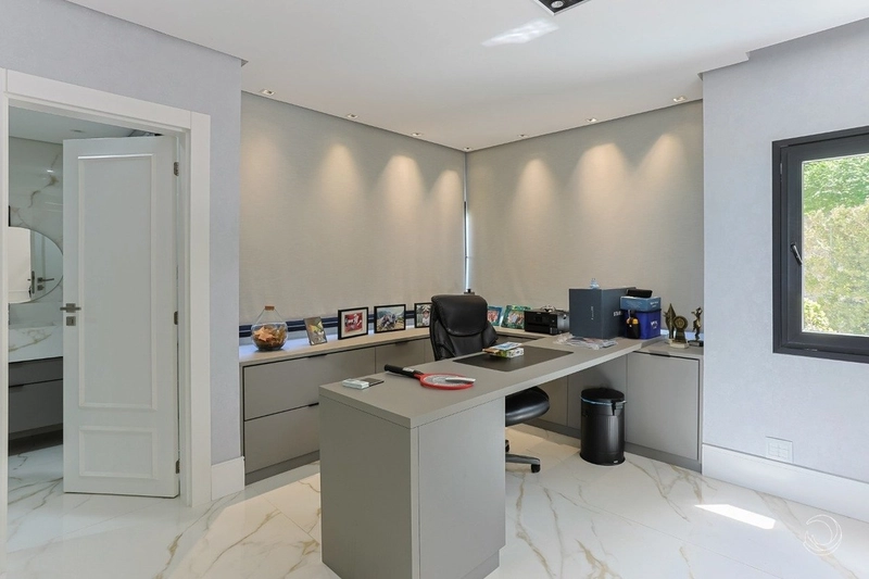 Casa alto padrão com 5 suítes em Cacupé: 24ª foto da galeria de imagens do imóvel