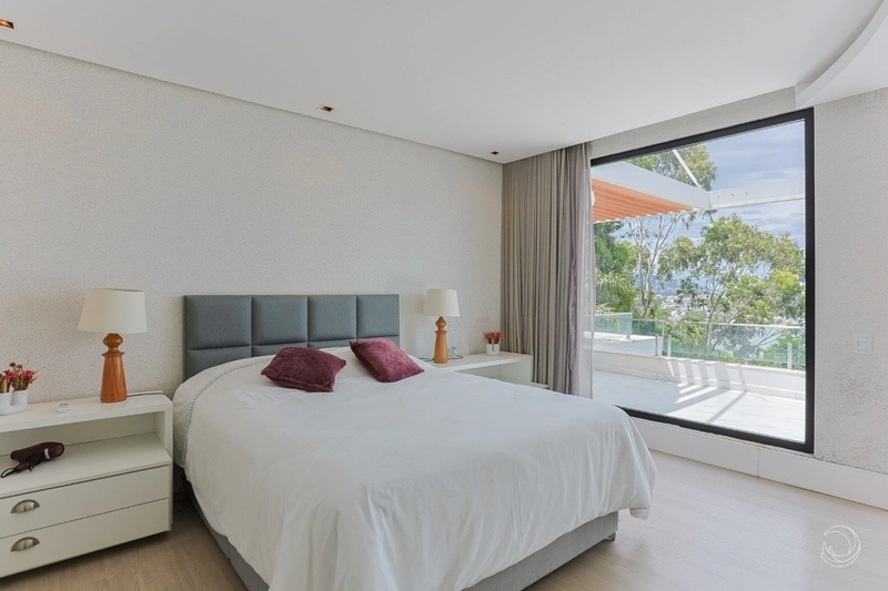 Casa alto padrão com 5 suítes em Cacupé: 21ª foto da galeria de imagens do imóvel