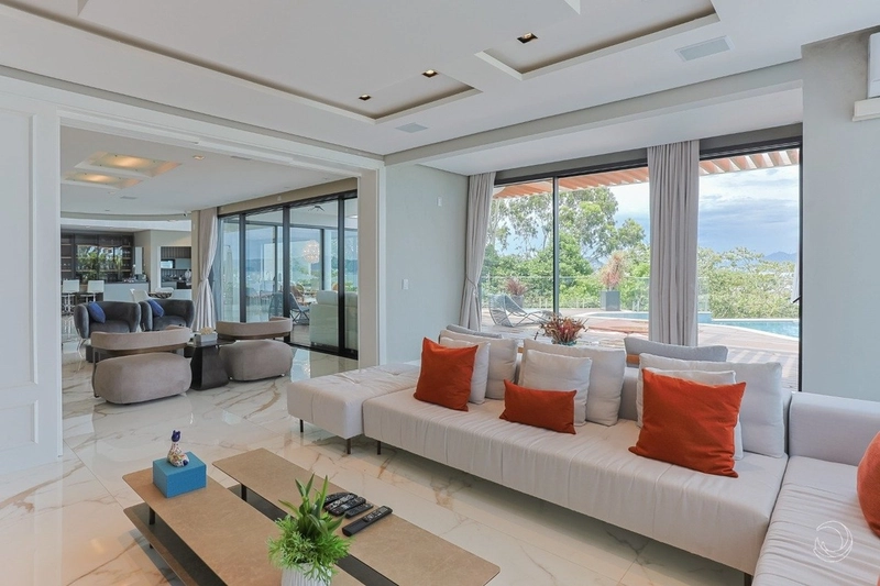 Casa alto padrão com 5 suítes em Cacupé: 5ª foto da galeria de imagens do imóvel