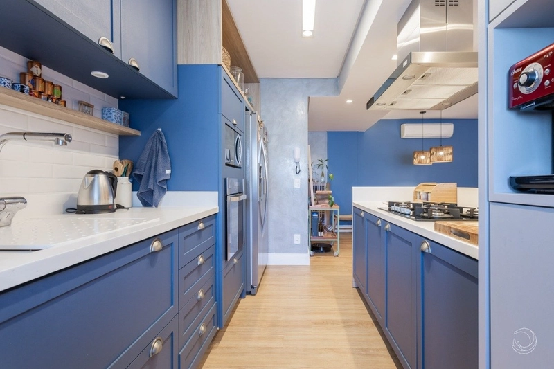 Apartamento em Coqueiros com 3 dormitórios e 2 vagas de garagem: 4ª foto da galeria de imagens do imóvel