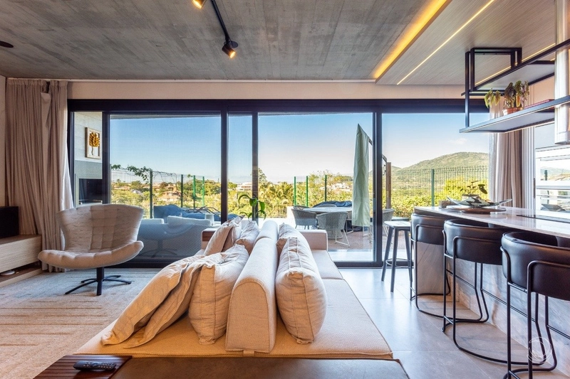 Casa á venda no Canto da Lagoa: 1ª foto da galeria de imagens do imóvel