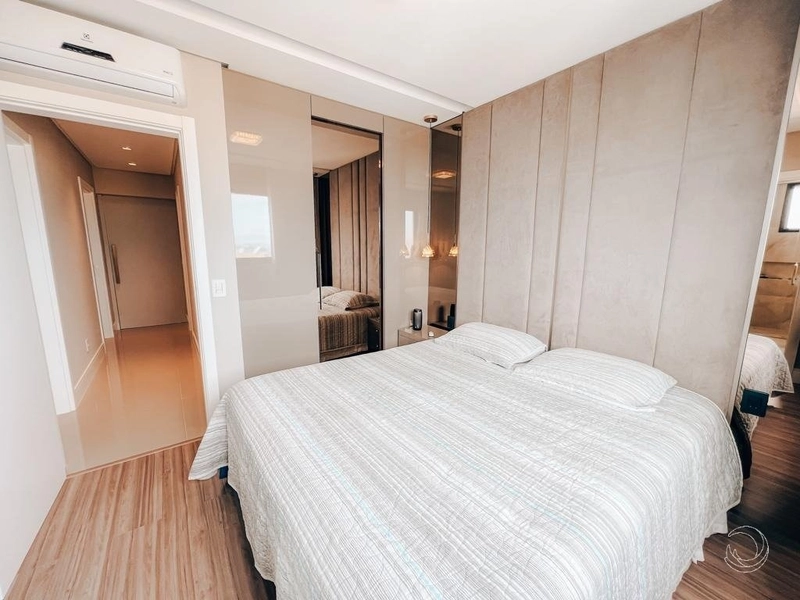 Apartamento alto padrão com 3 dormitórios na Agronômica: 6ª foto da galeria de imagens do imóvel