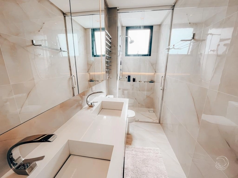 Apartamento alto padrão com 3 dormitórios na Agronômica: 5ª foto da galeria de imagens do imóvel