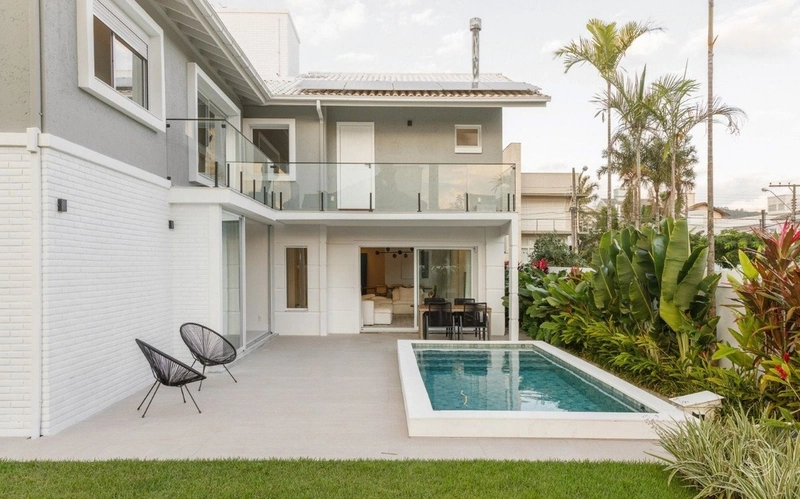 Casa com 5 suítes à venda em Jurerê: 1ª foto da galeria de imagens do imóvel