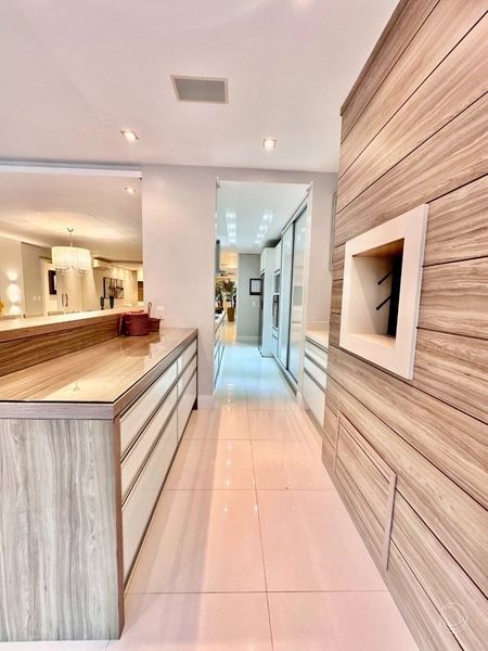 Apartamento com 4 suítes na Cachoeira do bom Jesus: 11ª foto da galeria de imagens do imóvel