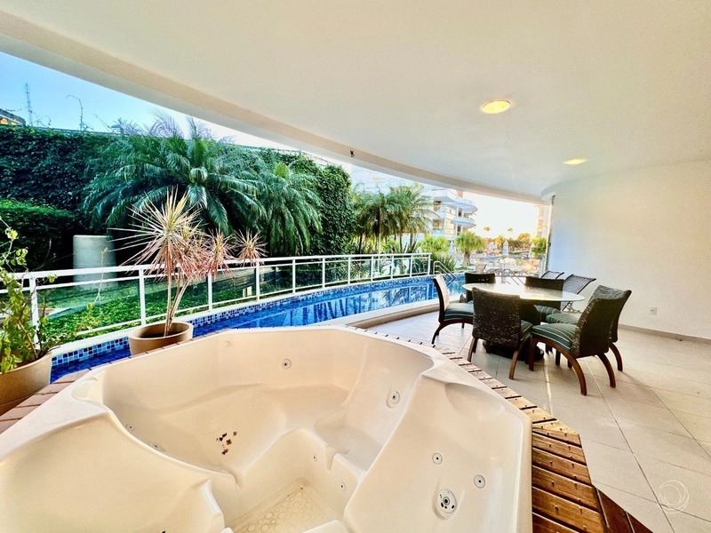 Apartamento com 4 suítes na Cachoeira do bom Jesus: 17ª foto da galeria de imagens do imóvel