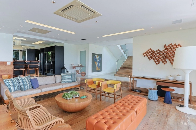 Casa de alto padrão com 4 suítes à venda no Cacupé