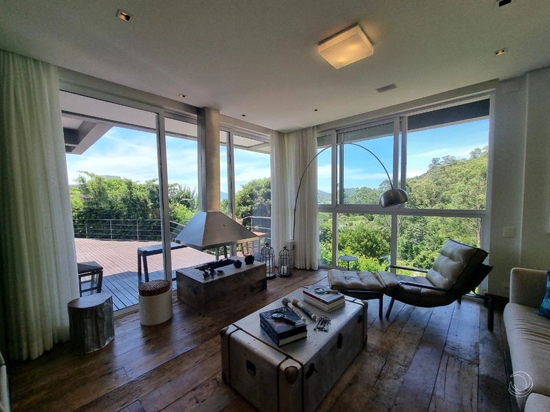 Casa de alto padrão com 4 suítes à venda no Cacupé: 2ª foto da galeria de imagens do imóvel
