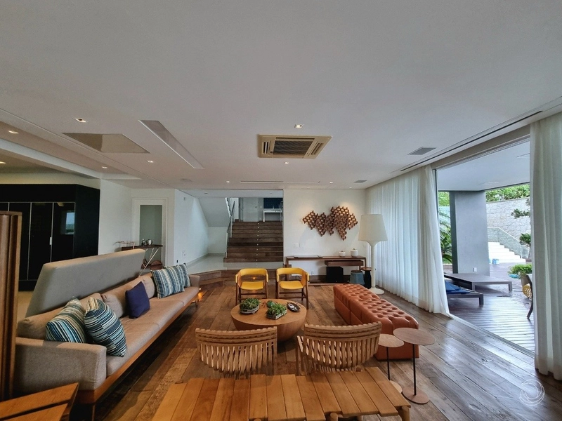 Casa de alto padrão com 4 suítes à venda no Cacupé: 3ª foto da galeria de imagens do imóvel