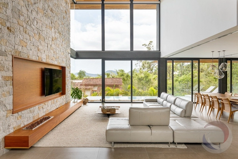 Casa de alto padrão com 4 suítes em Cacupé: 3ª foto da galeria de imagens do imóvel