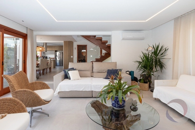Casa de alto padrão com 4 suítes à venda no Rio Tavares: 2ª foto da galeria de imagens do imóvel
