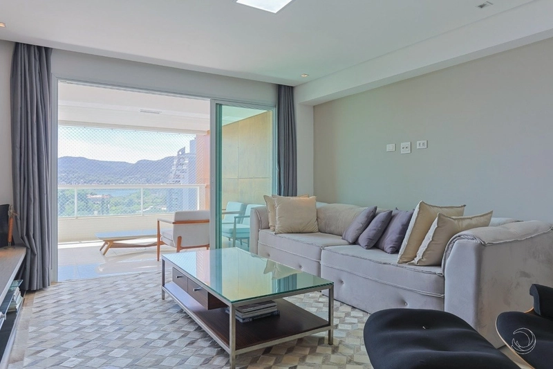 Apartamento na Agronômica com 2 suítes e 2 vagas de garagem: 1ª foto da galeria de imagens do imóvel