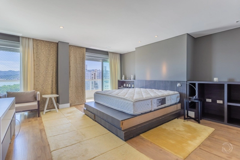 Apartamento na Agronômica com 2 suítes e 2 vagas de garagem: 12ª foto da galeria de imagens do imóvel