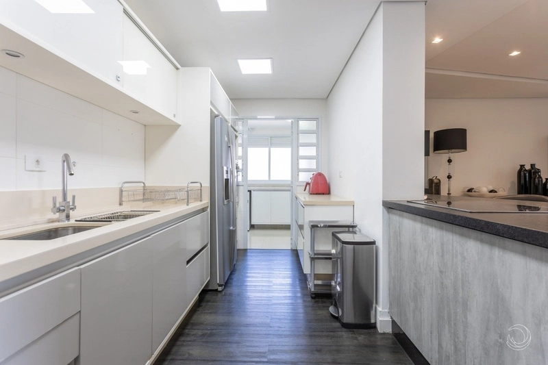 Apartamento na Agronômica com 2 suítes e 2 vagas de garagem: 7ª foto da galeria de imagens do imóvel
