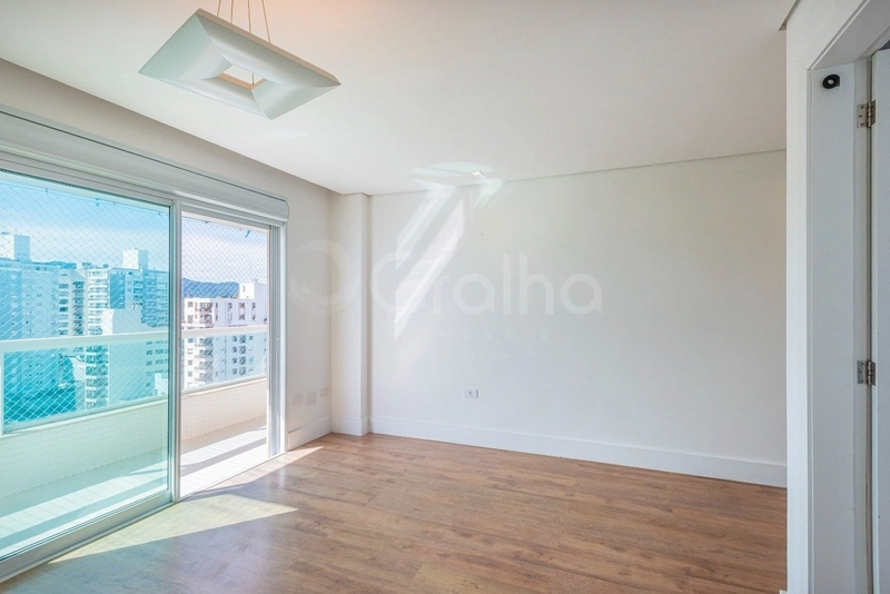 Apartamento com 2 suítes na Agronômica: 21ª foto da galeria de imagens do imóvel