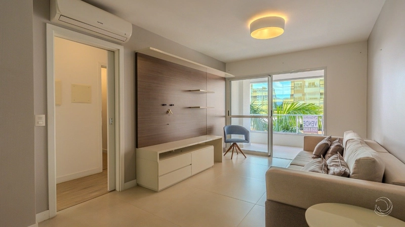 Apartamento à venda com 3 dormitórios na Agronômica: 1ª foto da galeria de imagens do imóvel