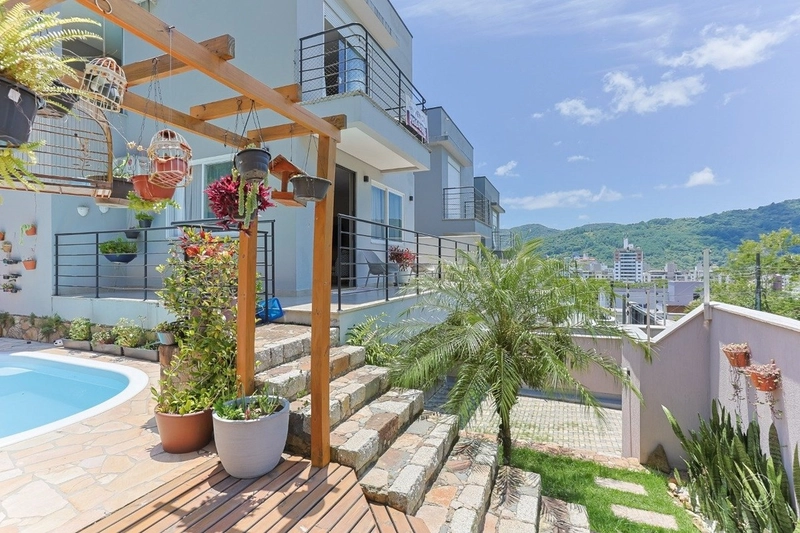 Casa alto padrão com 3 suítes á venda no Córrego Grande: 28ª foto da galeria de imagens do imóvel