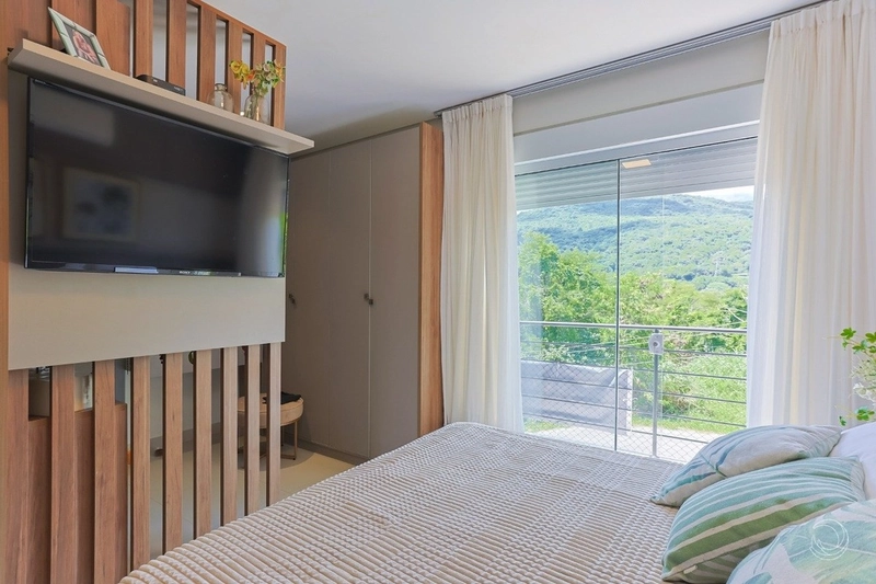 Casa alto padrão com 3 suítes á venda no Córrego Grande: 10ª foto da galeria de imagens do imóvel