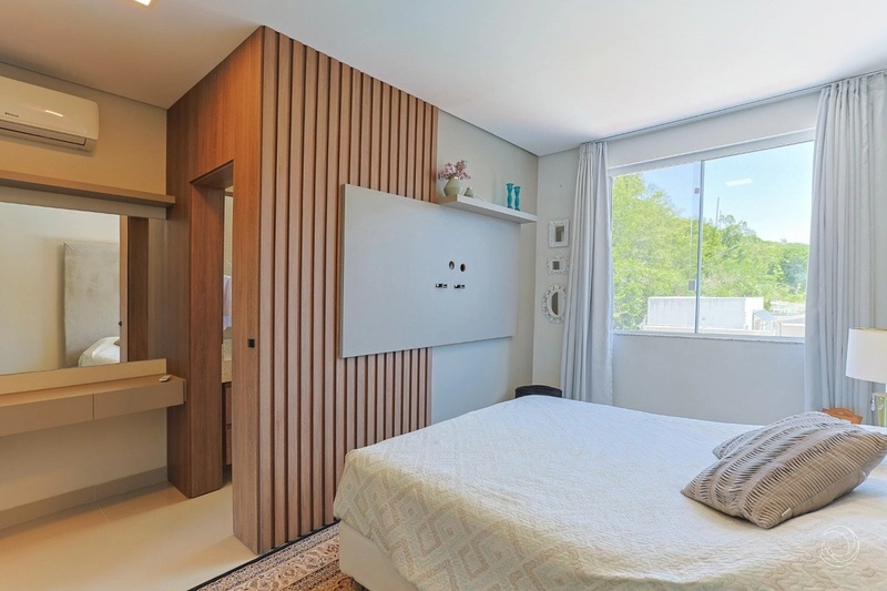 Casa alto padrão com 3 suítes á venda no Córrego Grande: 13ª foto da galeria de imagens do imóvel