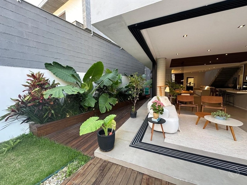 Casa de alto padrão com 3 suítes em Santo Antônio de Lisboa: 4ª foto da galeria de imagens do imóvel