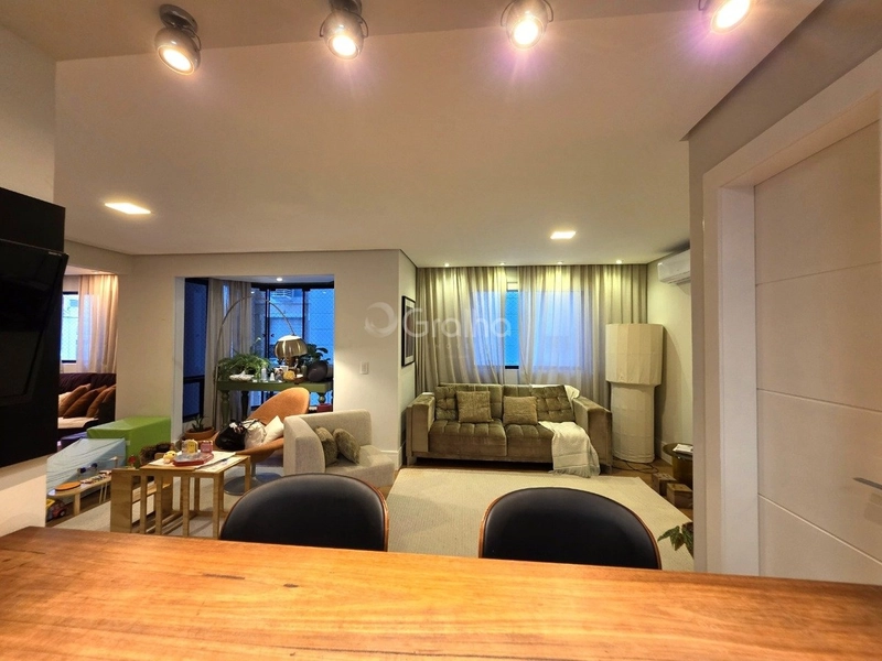 Apartamento á venda com 3 suítes no Centro de Florianópolis: 8ª foto da galeria de imagens do imóvel
