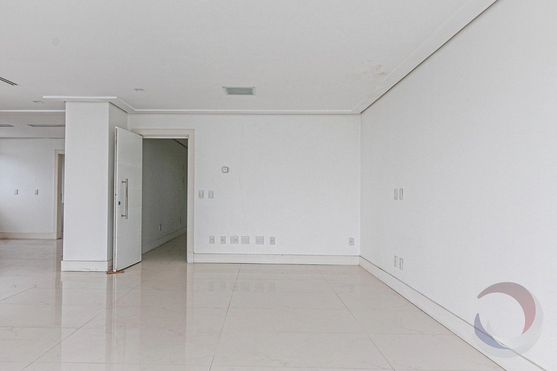 Cobertura com 4 suítes na Agronômica em Florianópolis: 5ª foto da galeria de imagens do imóvel