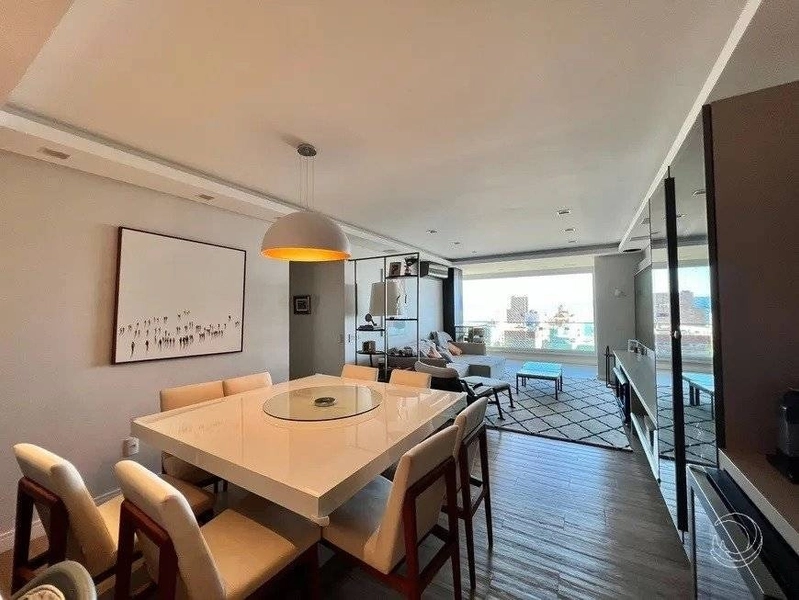 Apartamento com 3 dormitórios no Centro de Florianópolis: 4ª foto da galeria de imagens do imóvel