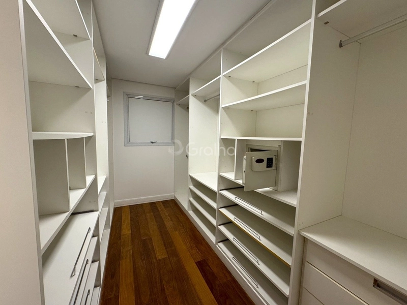 Apartamento alto padrão com 4 suítes na Beira Mar Norte, Florianópolis: 37ª foto da galeria de imagens do imóvel