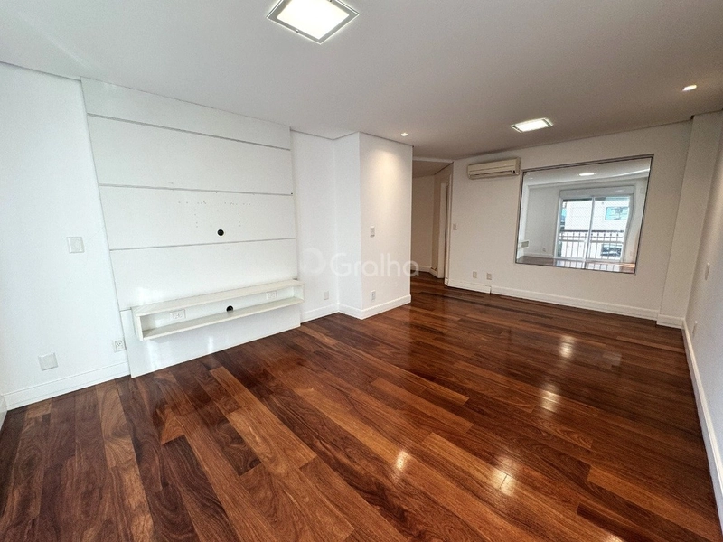 Apartamento alto padrão com 4 suítes na Beira Mar Norte, Florianópolis: 42ª foto da galeria de imagens do imóvel