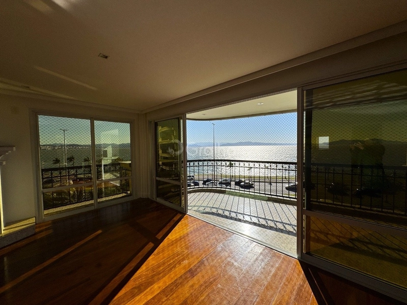 Apartamento alto padrão com 4 suítes na Beira Mar Norte, Florianópolis: 18ª foto da galeria de imagens do imóvel