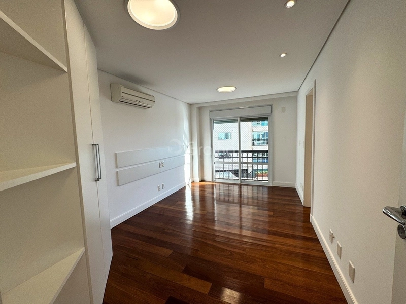 Apartamento alto padrão com 4 suítes na Beira Mar Norte, Florianópolis: 31ª foto da galeria de imagens do imóvel