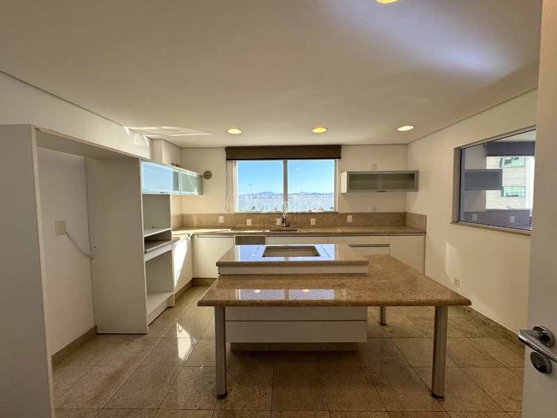 Apartamento alto padrão com 4 suítes na Beira Mar Norte, Florianópolis: 24ª foto da galeria de imagens do imóvel