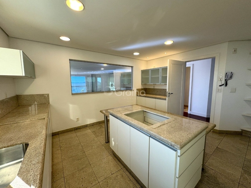 Apartamento alto padrão com 4 suítes na Beira Mar Norte, Florianópolis: 26ª foto da galeria de imagens do imóvel