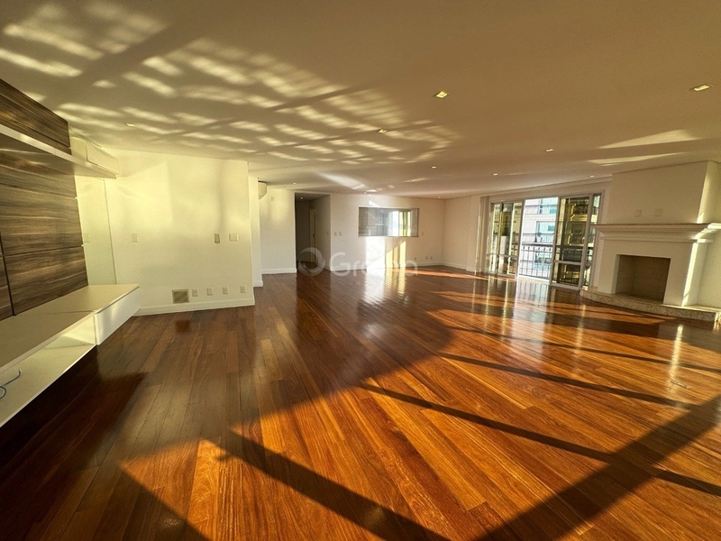 Apartamento alto padrão com 4 suítes na Beira Mar Norte, Florianópolis: 14ª foto da galeria de imagens do imóvel