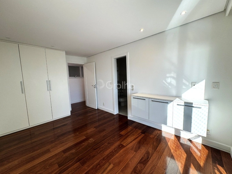 Apartamento alto padrão com 4 suítes na Beira Mar Norte, Florianópolis: 29ª foto da galeria de imagens do imóvel