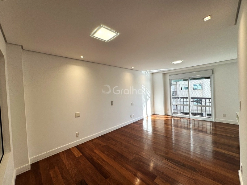 Apartamento alto padrão com 4 suítes na Beira Mar Norte, Florianópolis: 40ª foto da galeria de imagens do imóvel