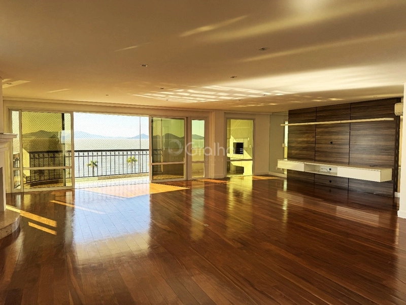 Apartamento alto padrão com 4 suítes na Beira Mar Norte, Florianópolis: 5ª foto da galeria de imagens do imóvel