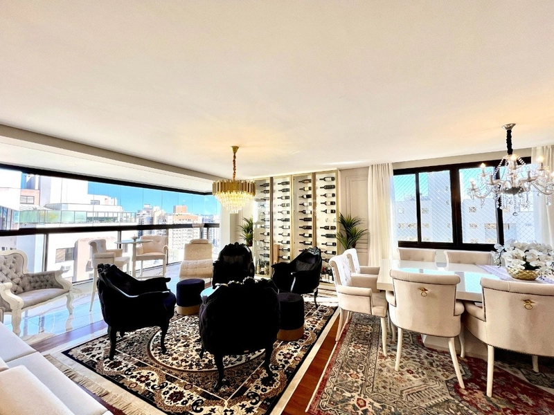 Apartamento alto padrão com 4 dormitórios no Centro de Florianópolis: 2ª foto da galeria de imagens do imóvel