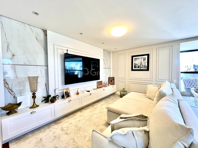Apartamento alto padrão com 4 dormitórios no Centro de Florianópolis: 16ª foto da galeria de imagens do imóvel