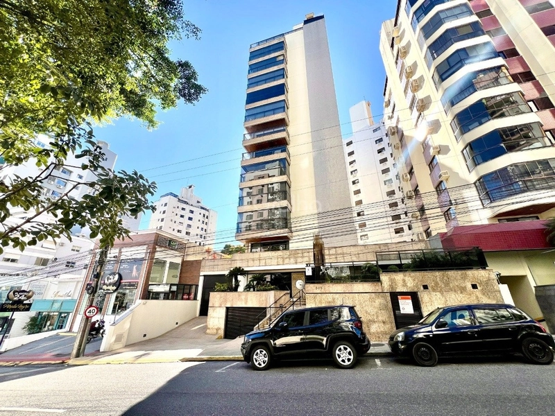 Apartamento alto padrão com 4 dormitórios no Centro de Florianópolis: 31ª foto da galeria de imagens do imóvel
