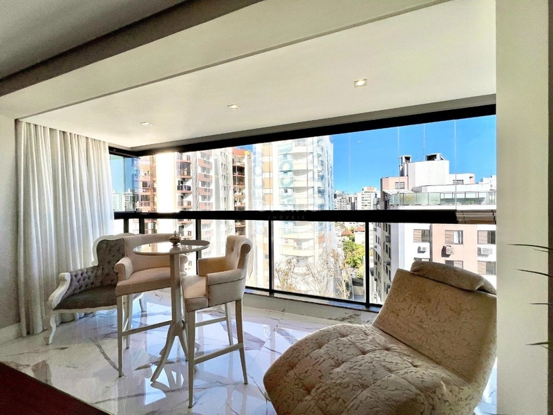 Apartamento alto padrão com 4 dormitórios no Centro de Florianópolis: 10ª foto da galeria de imagens do imóvel