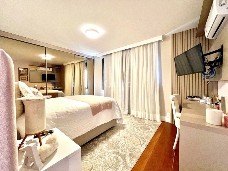 Apartamento alto padrão com 4 dormitórios no Centro de Florianópolis: 26ª foto da galeria de imagens do imóvel