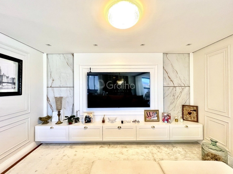 Apartamento alto padrão com 4 dormitórios no Centro de Florianópolis: 15ª foto da galeria de imagens do imóvel