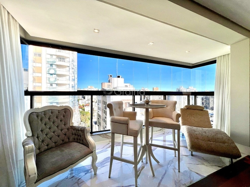 Apartamento alto padrão com 4 dormitórios no Centro de Florianópolis: 9ª foto da galeria de imagens do imóvel