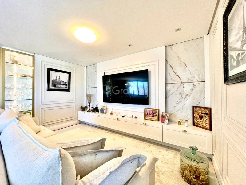 Apartamento alto padrão com 4 dormitórios no Centro de Florianópolis: 17ª foto da galeria de imagens do imóvel