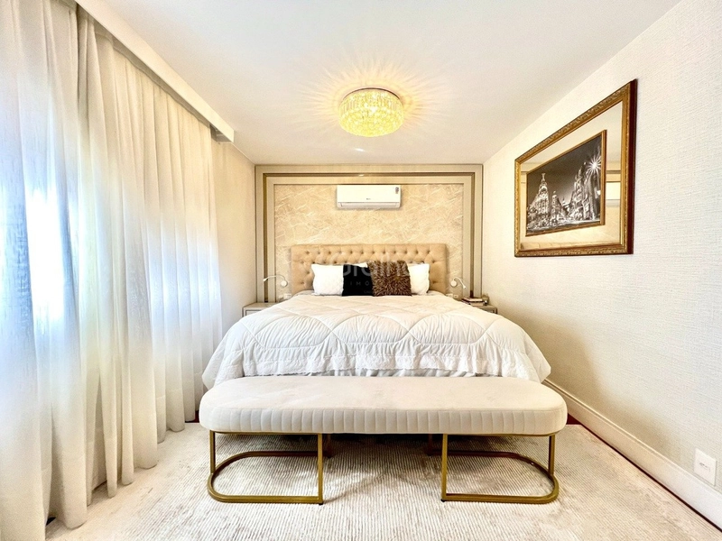 Apartamento alto padrão com 4 dormitórios no Centro de Florianópolis: 24ª foto da galeria de imagens do imóvel