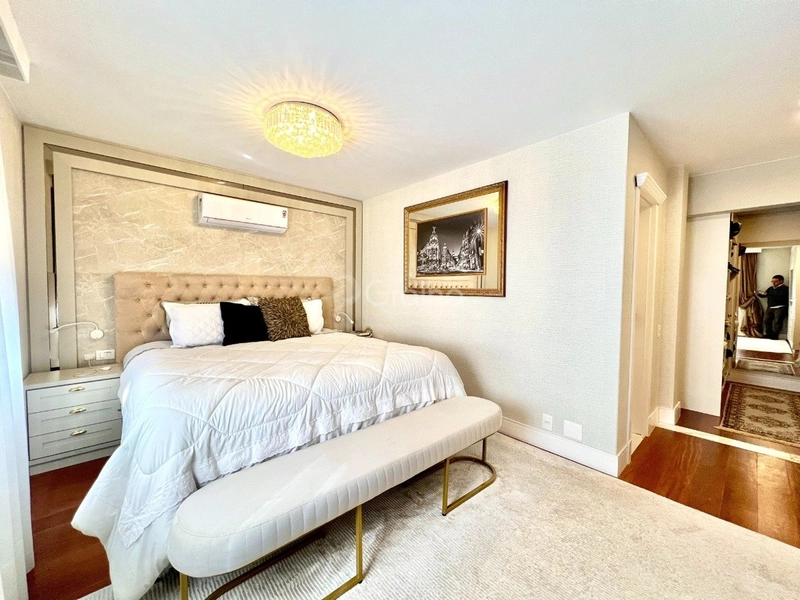 Apartamento alto padrão com 4 dormitórios no Centro de Florianópolis: 22ª foto da galeria de imagens do imóvel