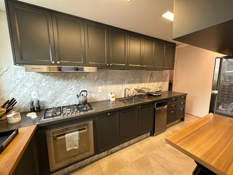 Apartamento com 2 suítes na Agronômica em Florianópolis: 15ª foto da galeria de imagens do imóvel