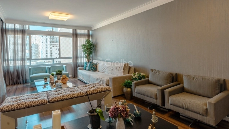 Apartamento com 4 dormitórios no Centro de Florianópolis: 2ª foto da galeria de imagens do imóvel
